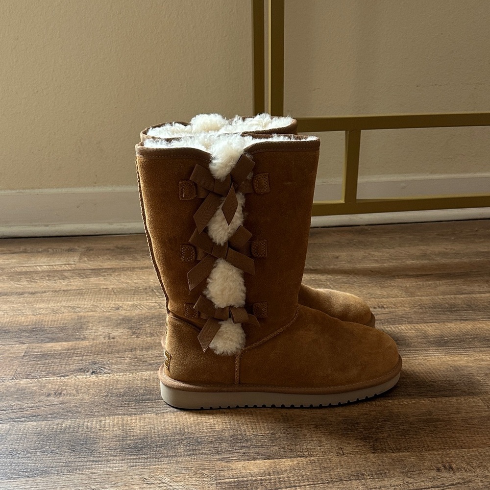 Koolaburra by UGG Brown Suede Boots with Cream Accents